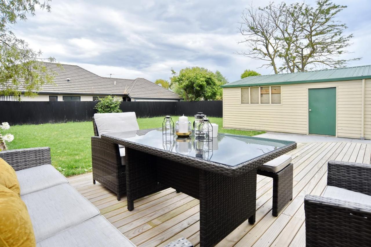 Weston Villa - Christchurch Holiday Homes Екстериор снимка