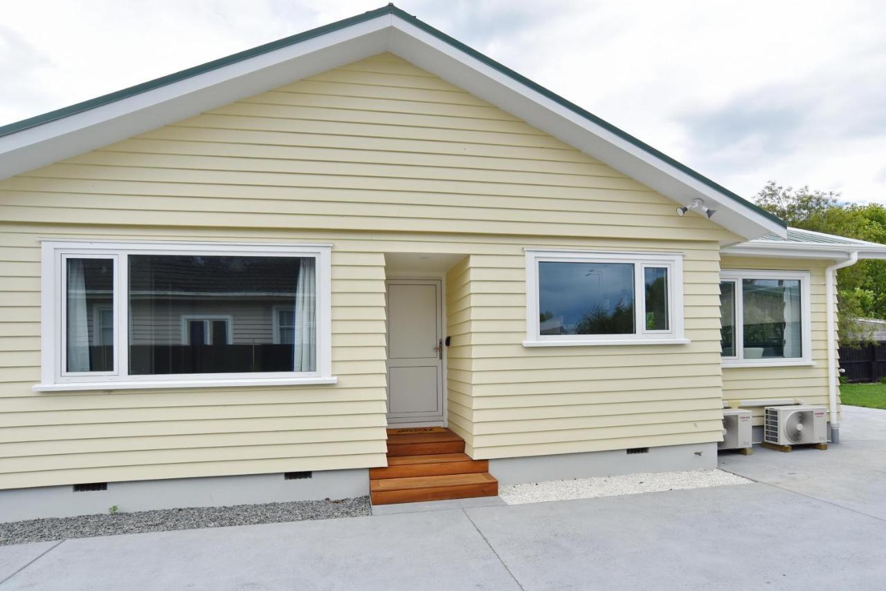 Weston Villa - Christchurch Holiday Homes Екстериор снимка